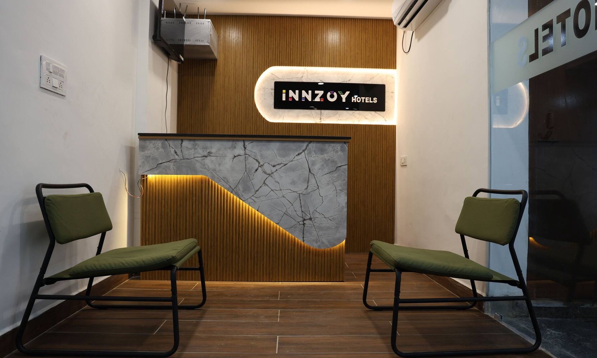 Shaikpet Hotel | Innzoy Hotels - TNGO Colony
