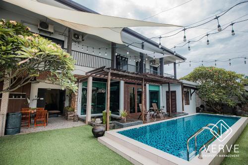 Pasir Pinji Villa | Ipoh 188 Private Pool Mansion by Verve 30 pax EECH119