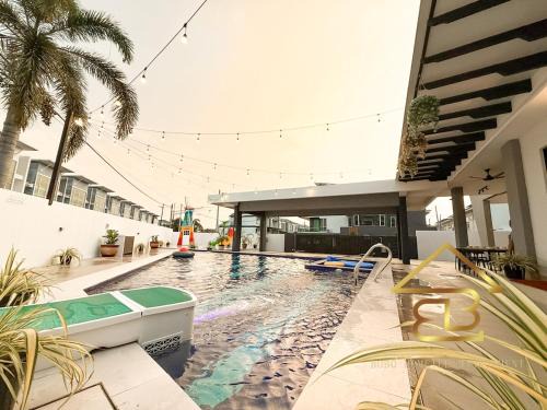 Kampung Sengat House | Ipoh Fairy Villa 3 Pool, Jacuzzi & KTV 23 Pax