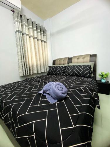 Tanjung Tanah Merah Apartment | Izdisa Muslim Homestay For Muslim with Groundfloor Poolview Wifi Netflix