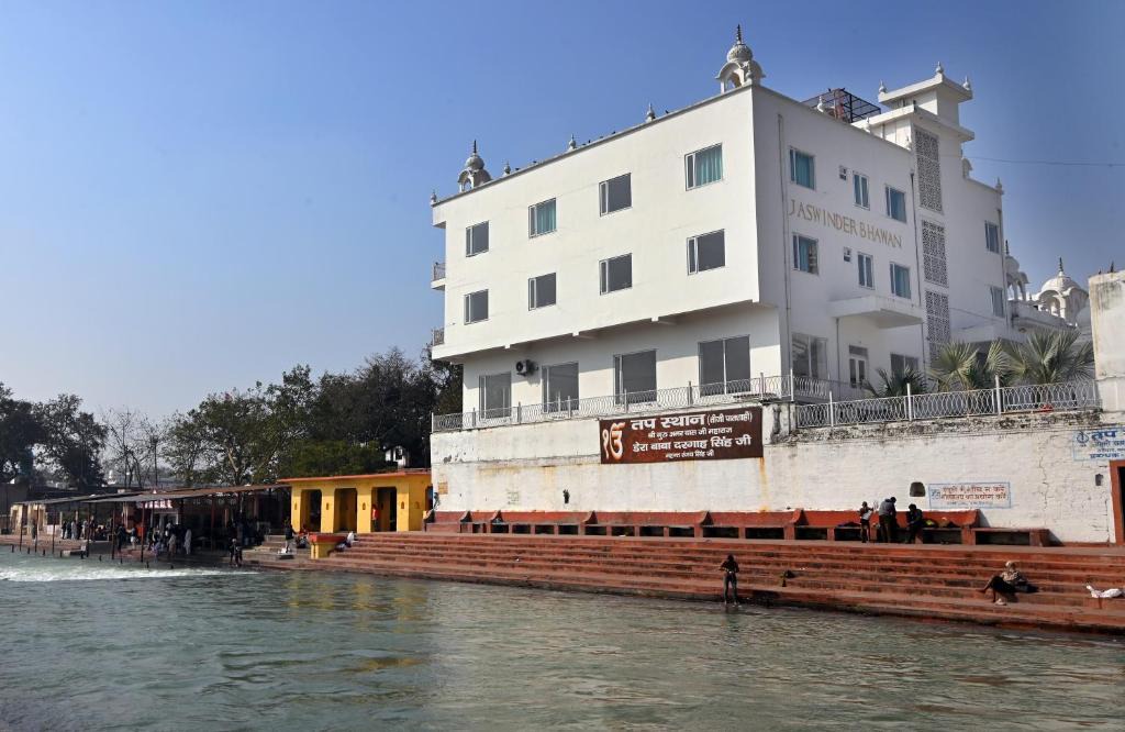 Mayapur Hotel | Jaswinder Bhawan - By The Ganges