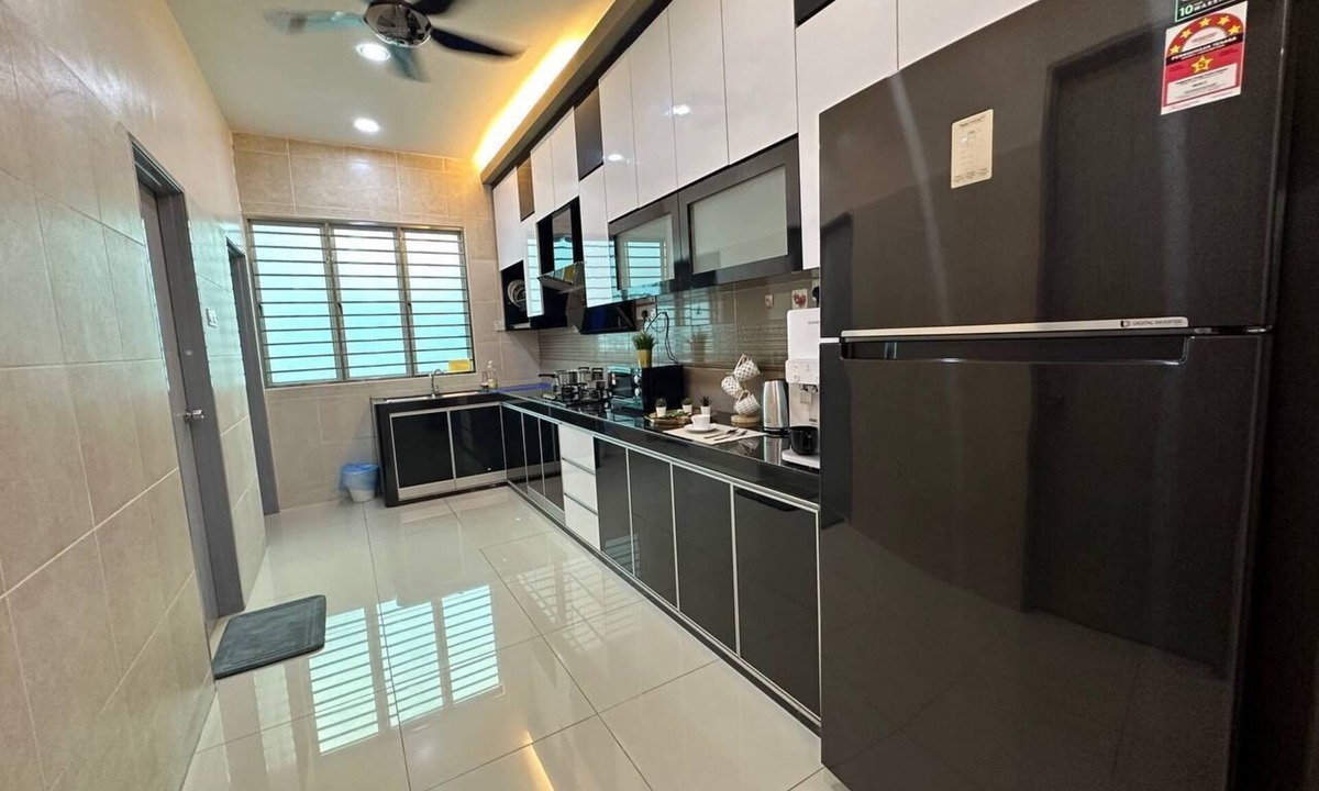 Taman Mount Austin Bed & Breakfast | JPP HOMESTAY