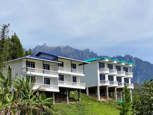 Kundasang Hotel | JR Stay