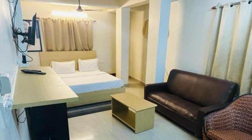 Bhowanipore Hotel | Jumbo Stay Bhawanipur