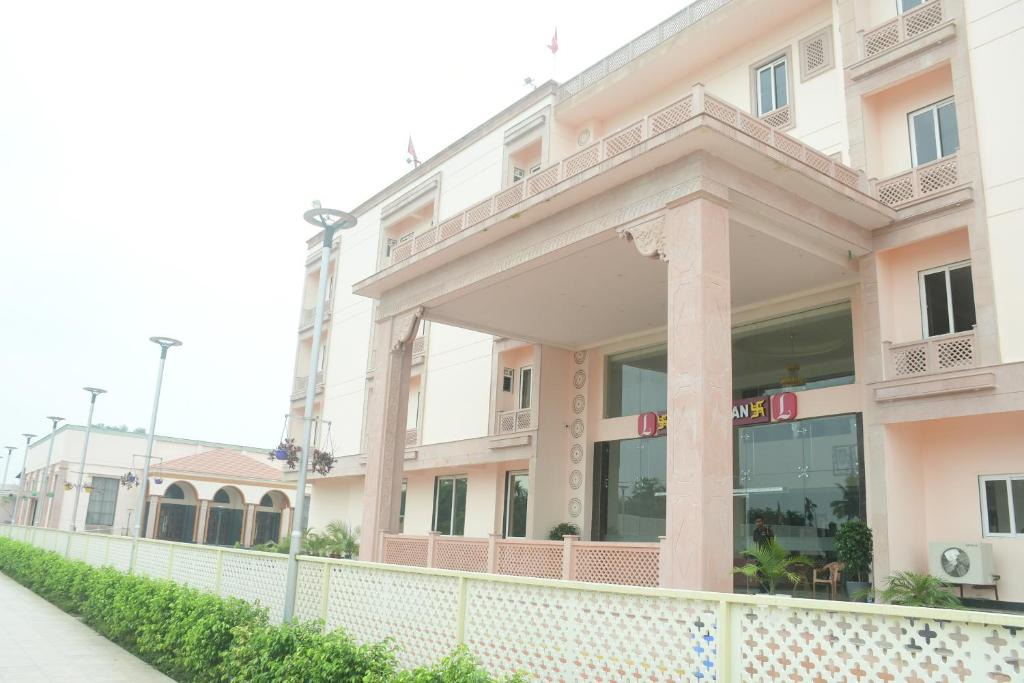 Islampur Hotel | Kankidham Lords Inn