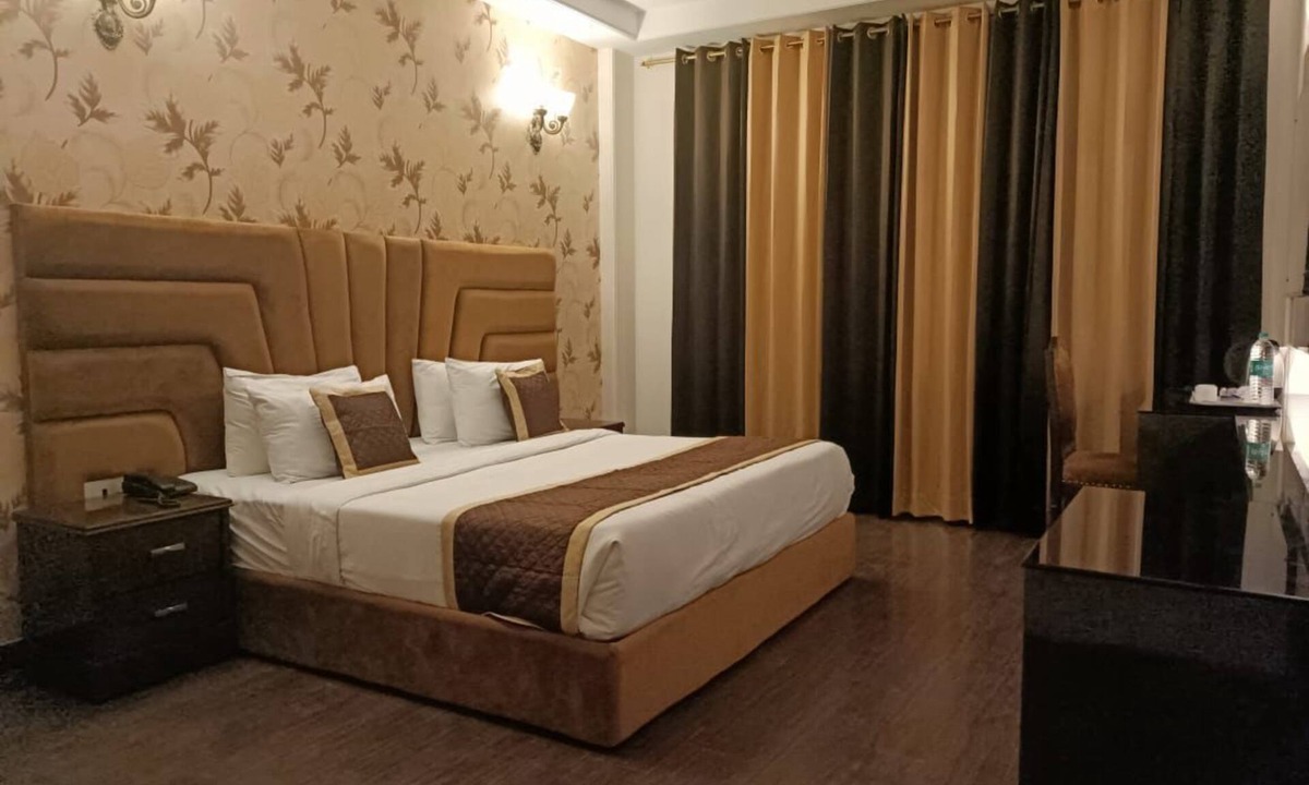 Karnal Hotel | KARNAL HAVELI