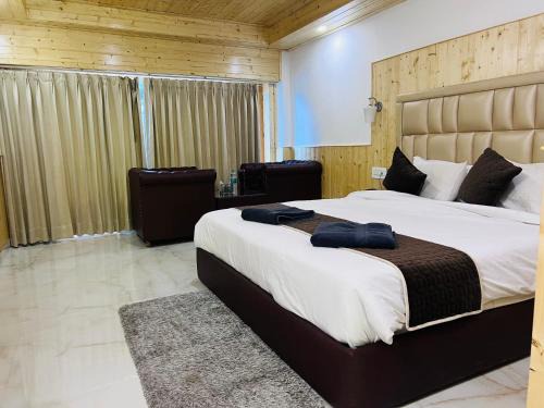 Brein Hotel | Kashmir petals lodge, Srinagar