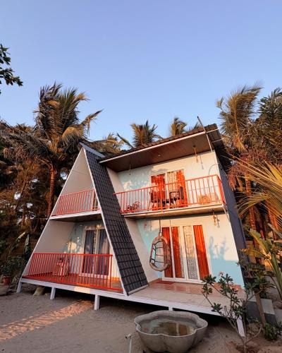 Mandrem Villa | Kieh Beachfront Villa
