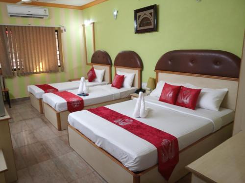 Jayanagar Hotel | Kingston Palace