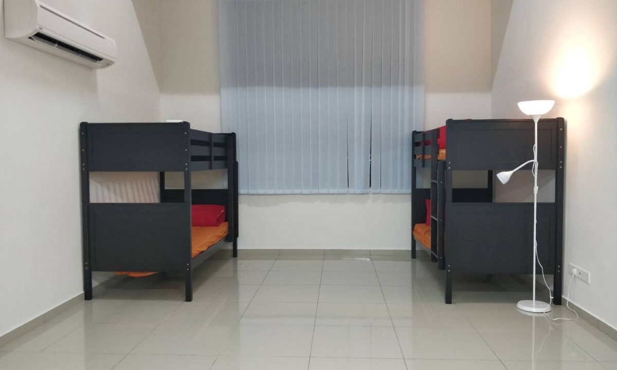 Petaling Jaya Apartment | KJ Group Space (Air Conditioned, Connects to Airport, Fast WiFi, Near Amenities)
