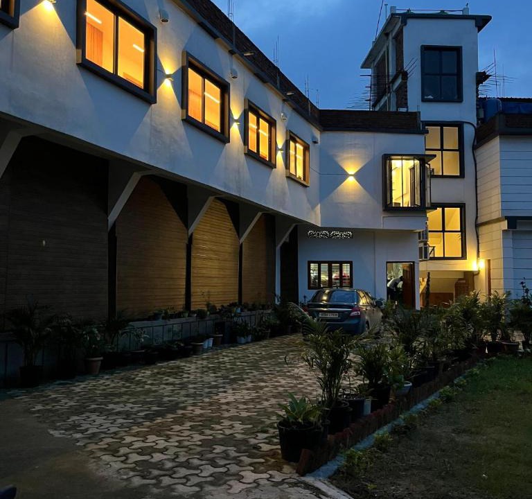 Golaghat Hotel | Konwar Inn & Suites