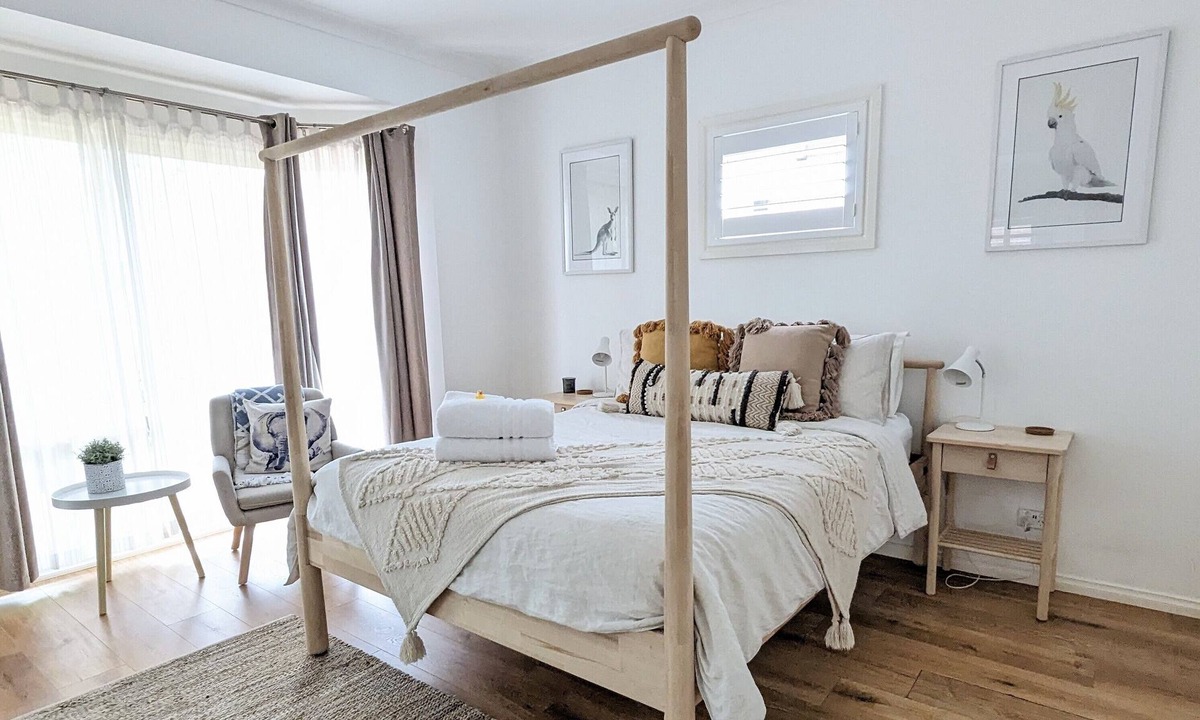 Thornleigh House | Kookaburra Place 2 BR, spacious, private, parking, Wi-Fi