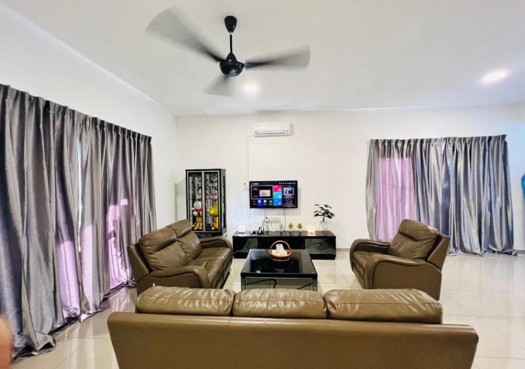 Bukit Rotan Villa | Kuala Selangor Semi -D 18pax Ev Wallbox KTV Children Pool
