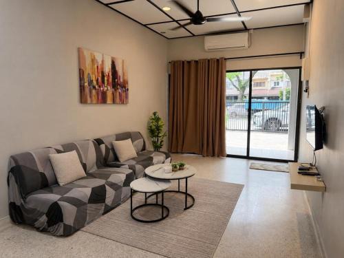 Kuantan Apartment | Kuantan Home Fully AC 3R2B 4km to ECM HTAA KCM