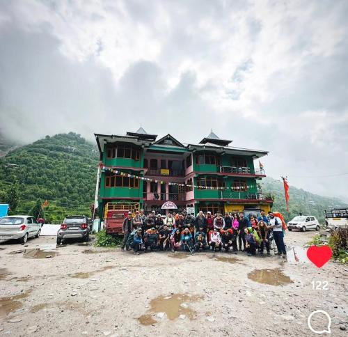 Nichar Hotel | lake view resort kafnoo