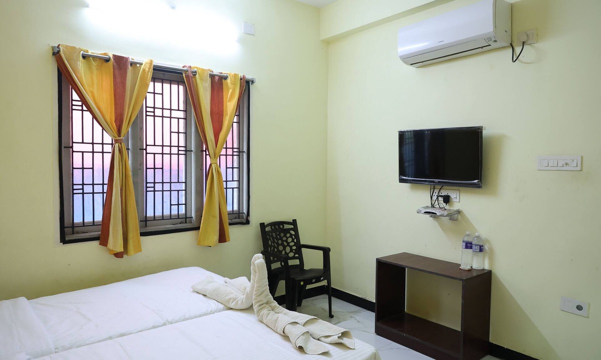 Madurai Hotel | Lakshmi Palace Near MGR Bus Stand