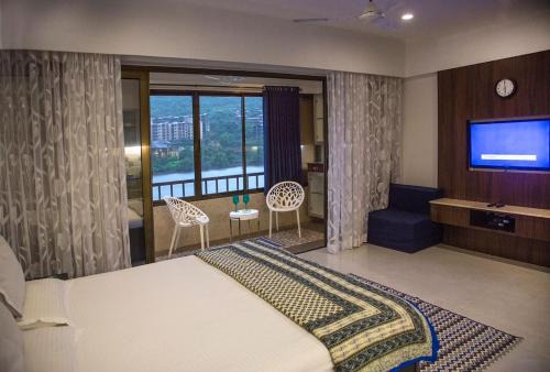 Lavasa House | Lavasa Luxury Lakeview Studio