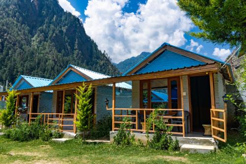 Kasol Hotel | Lee Garden Himalayan Wooden Cottage Kasol