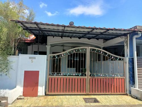 Kuantan House | Leeza Homestay