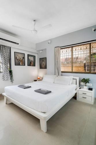 Ranwar Apartment | Lilou Stylish Studio in Bandra W by SquareOne Stays