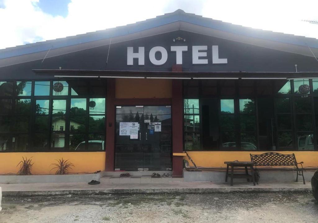 Kampung Gong Rengas Hotel | Lily Budget Hotel