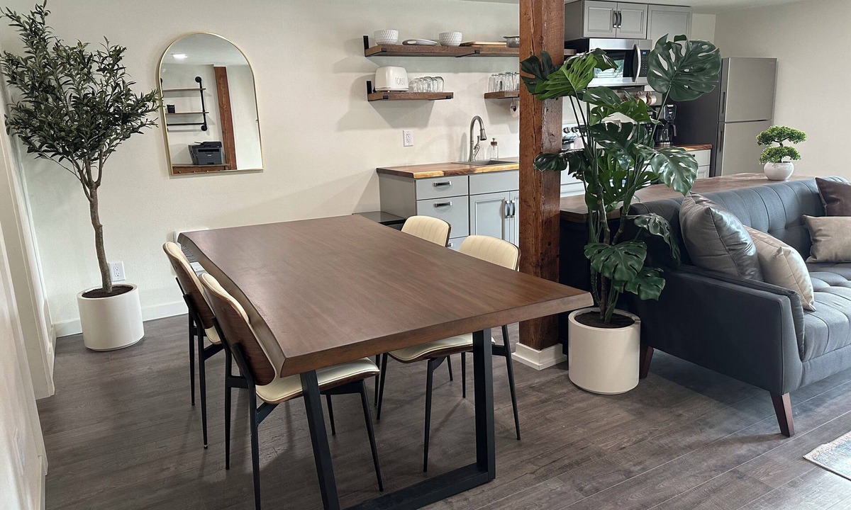 Moscow Apartment | Live Work Downtown Apartment