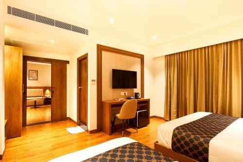 Periamet Hotel | Liza Royale Hotel Near Chennai central Railway Station