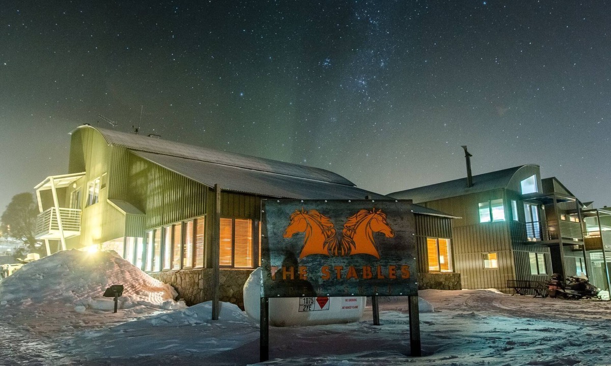 Perisher Valley Apartment | Lodge Apartment 21 - Deluxe apartment with spectacular views