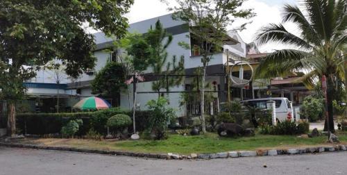 Taman Jambu Mawar House | Lung Tok Entreprise 茶馆民宿