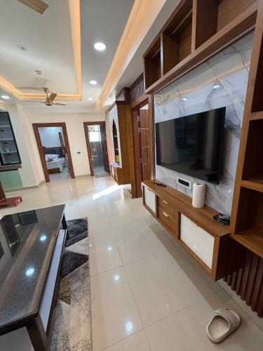 Indirapuram Apartment | Luxe 3BHK Retreat