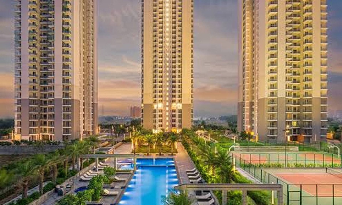 Gurugram Apartment | Luxurious 2-bedroom Apartment With Shared Pool in Gurugram