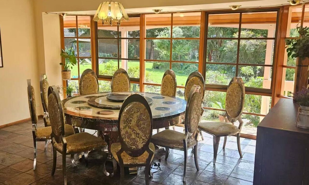 Warrandyte House | Luxurious 4-bedroom House With Private Indoor Pool in Manningham