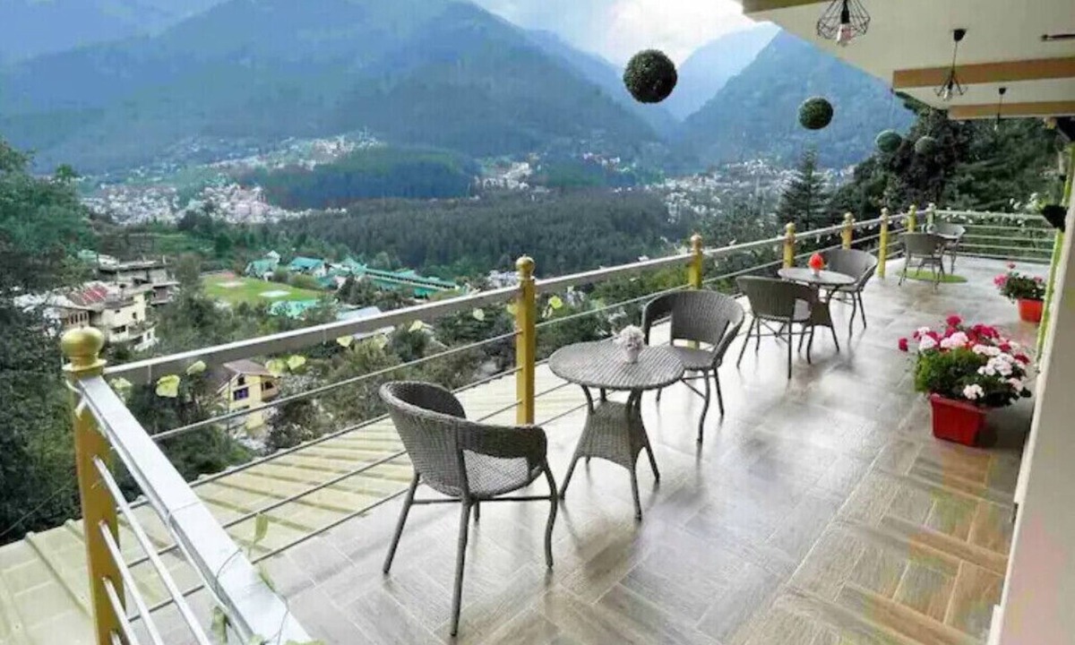 New Manali Apartment | Luxurious Room with Hottub, Olive Manali Cottage