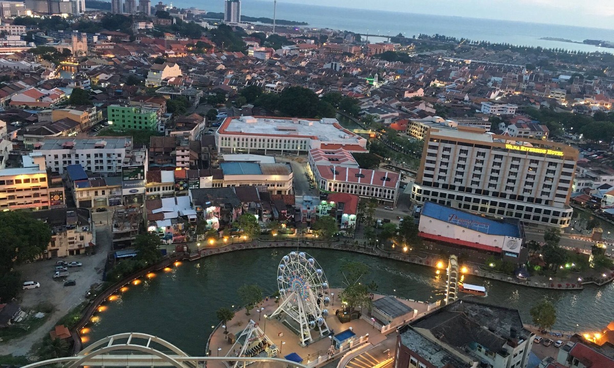 Bunga Paya Pantai Apartment | LUXURY 3BR Penthouse I The Shore Hotel & Residence I Seaview I Poolview 1 6-9Pax