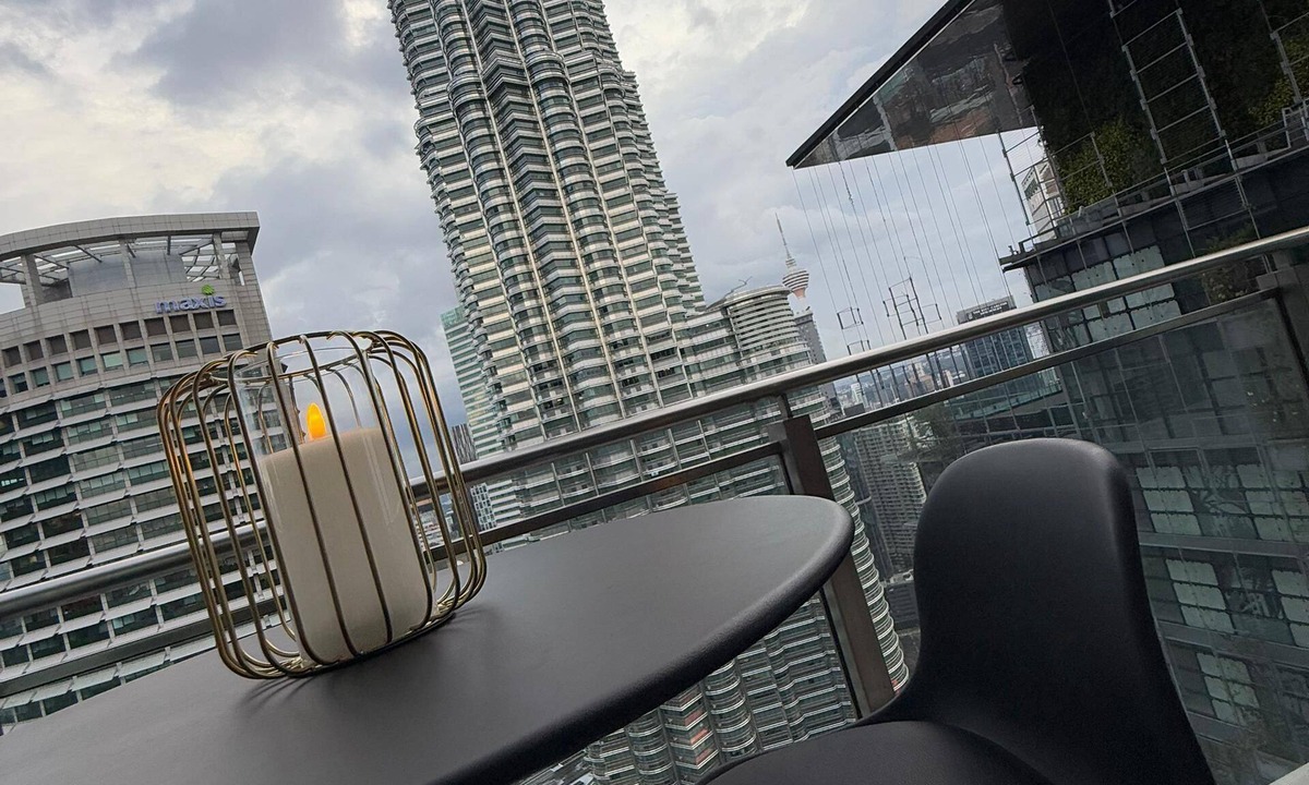 Kuala Lumpur City Centre Apartment | Luxury House KLCC View Romantic Candle Light Linked To KLCC Mall,Kuala Lumpur
