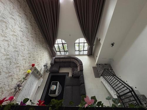 Batu Gajah House | Luxury House Panoramic Views and Elegant Comfort