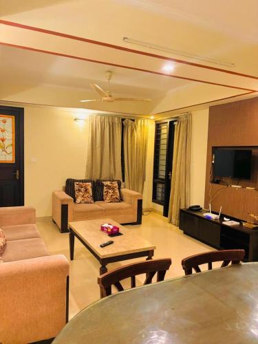 Thiruvananthapuram Apartment | LUXUS INN JA - Starlight Rooms
