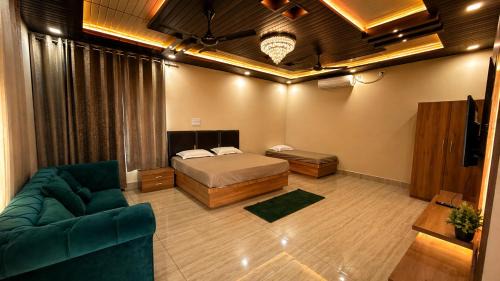 Bullawala Hotel | M2LambardaarStay