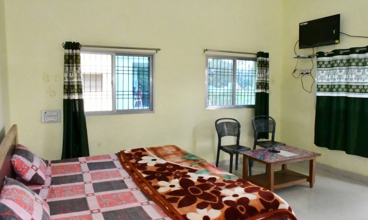 Pendra Road Hotel | Maa Annapurna Vishram Grih Amarkantak