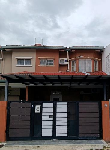 Klang House | Macchiato Homestay - Musslim Homestay