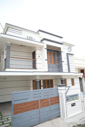 Kazhakuttam Apartment | Maddy's Mansion A luxury villa at Akkulam