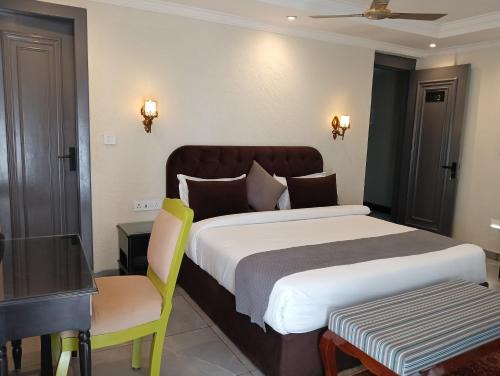 Lansdowne Hotel | Maheshwari international