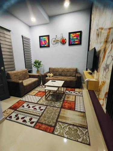 Paka House | Manja Homestay, Paka