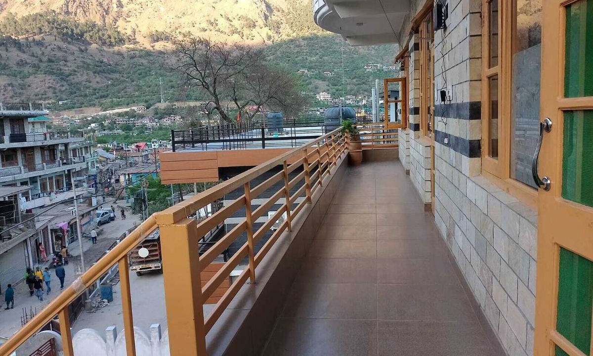 Bhuntar Hotel | Mathan View Homestay