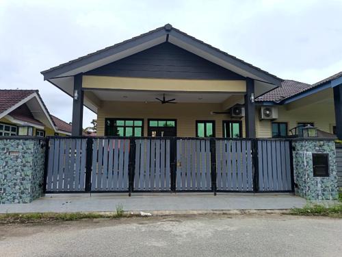 Bukit Payong House | Mayang Homestay Bukit Payong, Terengganu