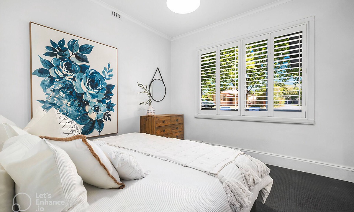 Orange East Cottage | "McLachlan Cottage" - Central East Orange, Pet Friendly