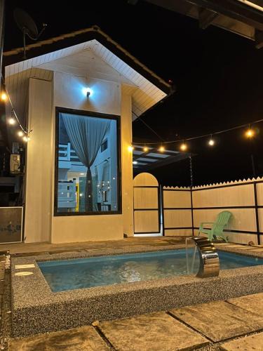 Setiu House | Memerang Tiny House & Pool near Merang Jetty