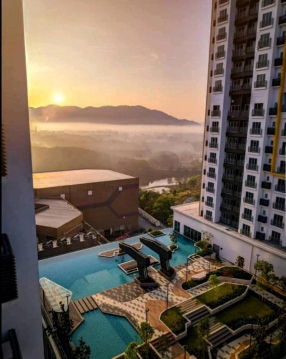 Nilai Apartment | Mesahill 2 Room Condo - Amazing Pool, TV and 100mbps Wifi