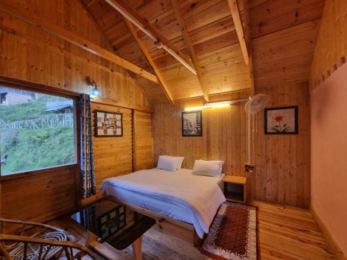 Dalhousie House | Mid Conifer Cottage Villa
