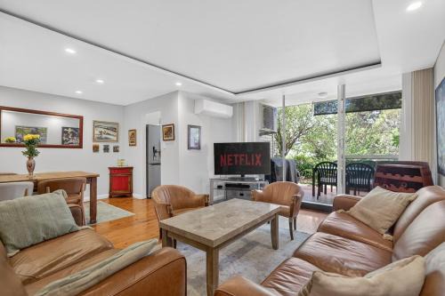 Miranda Apartment | Miranda Comfort Stay Stylish Living with Sauna